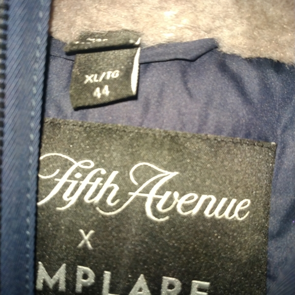 Saks fifth avenue coat - Picture 6 of 6